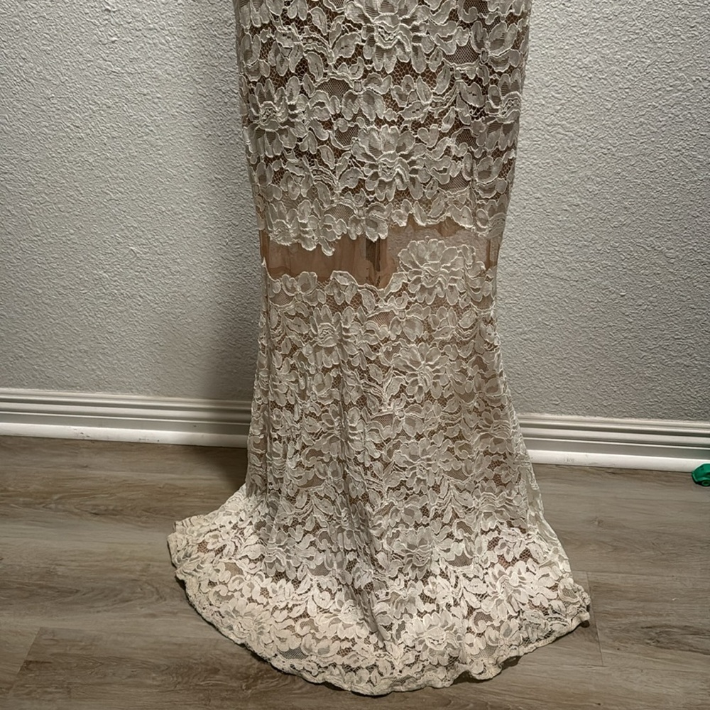 BCBG Maxazria Rayna Floral Lace Bridal Gown - Picture 4 of 6